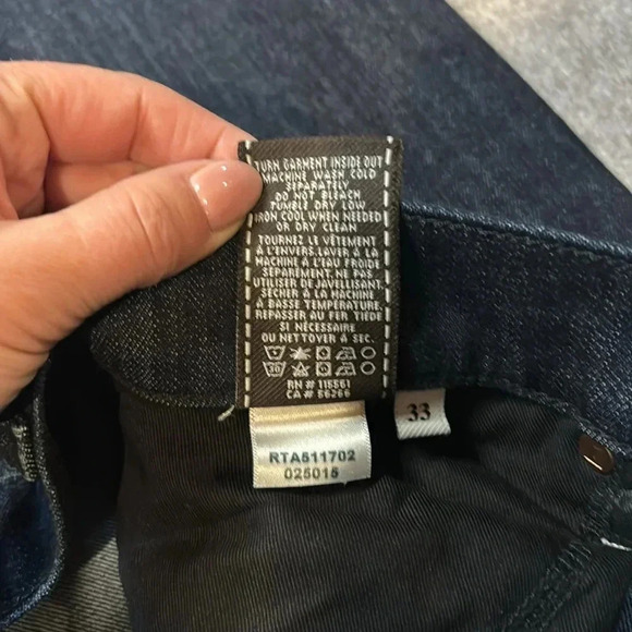 7 for all Mankind, the Slimmy. Size 32. Dark Wash. - Picture 12 of 12